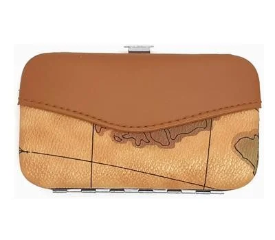 미용용품에 브랜드 로고 각인, 오래가는 인쇄 방식