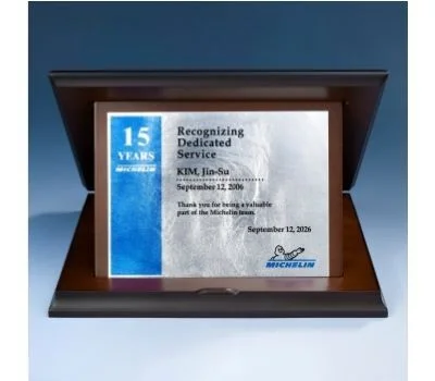 성공적인 브랜드 각인을 위한 상패/휘장 선택 가이드